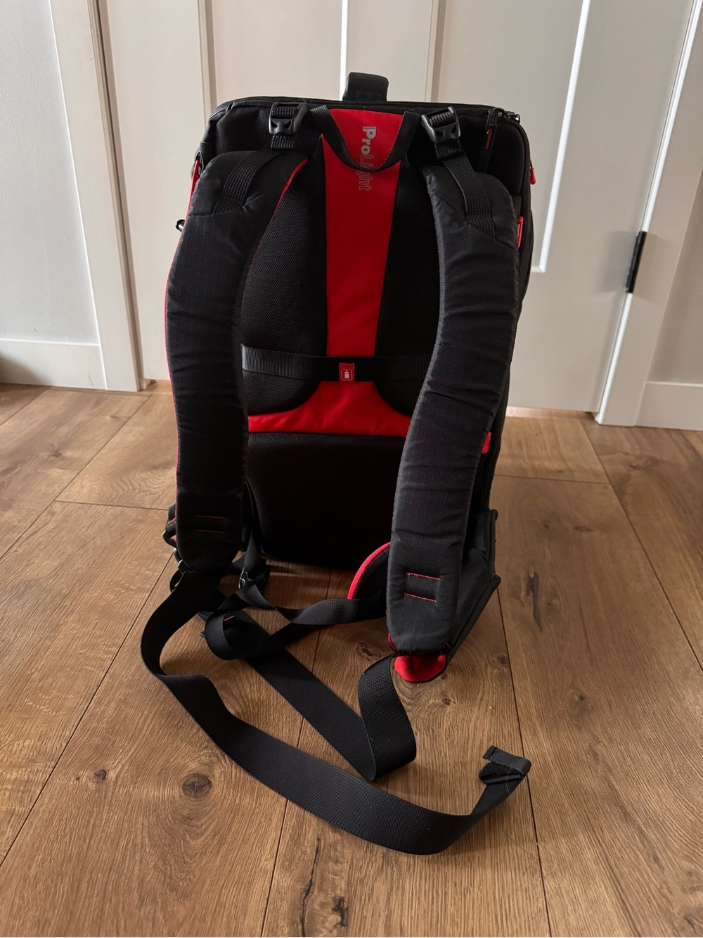 Manfrotto Pro Light Camera Backpack - Picture 2 of 2